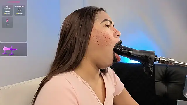 Snapshot of Anabel693 chatting on April 2, 10:46 am Anabel693 online show from April 2, 10:46 am