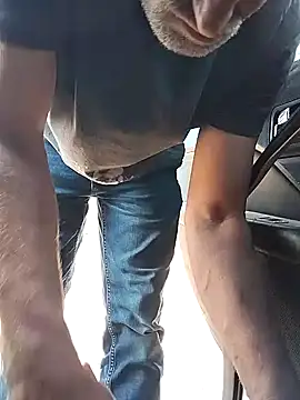 FloppyPickle4u online show from February 4, 11:59 pm