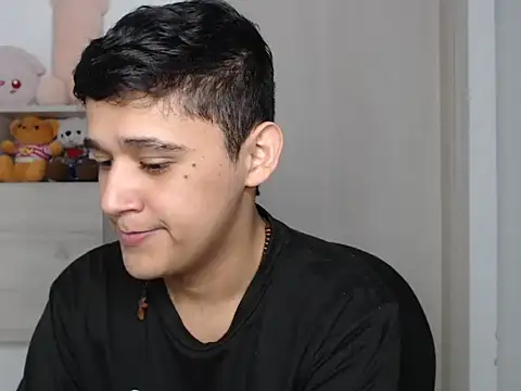 kaiine190 online show from December 3, 6:10 am