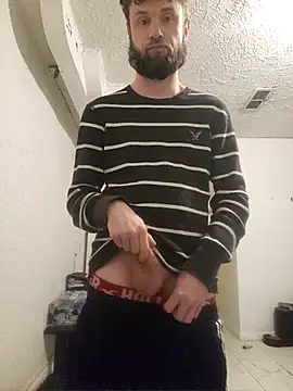 Snapshot of Talenjames4 chatting on February 19, 10:09 pm Talenjames4 online show from February 19, 10:09 pm