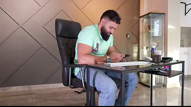 mattmasterss online show from February 14, 1:40 pm