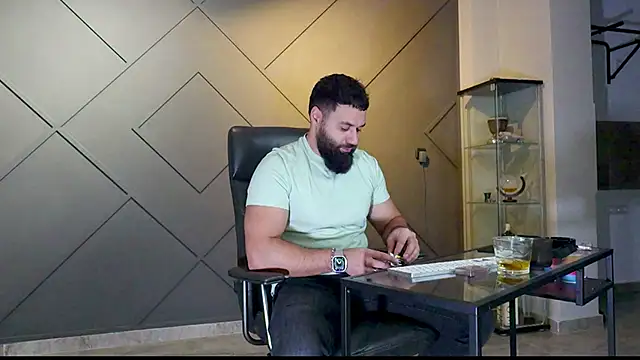 mattmasterss online show from February 26, 2:37 am