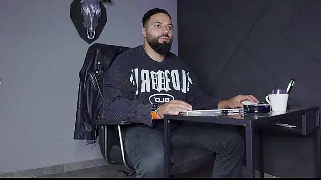 mattmasterss online show from September 16, 2:56 am