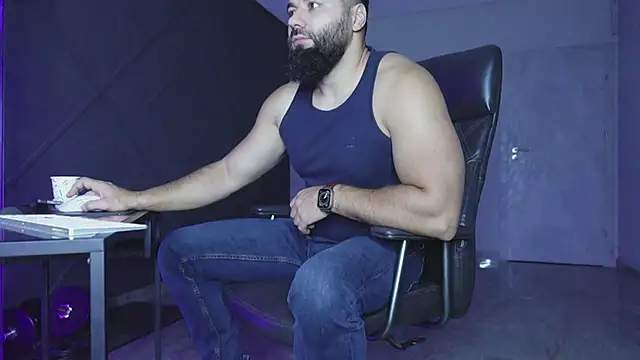 mattmasterss online show from November 17, 5:35 am