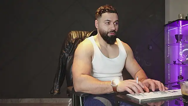 mattmasterss online show from March 8, 1:25 am