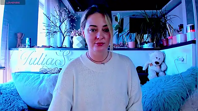  JuliaSpace  online show from February 23, 10:17 am