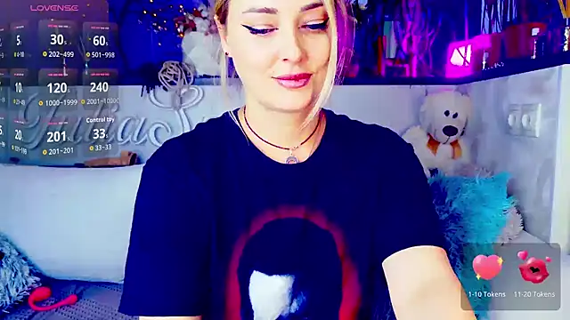  JuliaSpace  online show from December 15, 8:24 pm