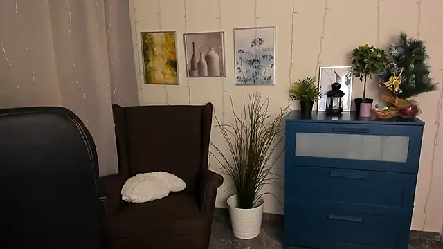 Snapshot of AlicePopsy chatting on December 12, 9:26 pm AlicePopsy online show from December 12, 9:26 pm