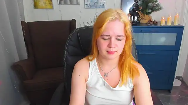 Snapshot of AlicePopsy chatting on January 20, 12:04 am AlicePopsy online show from January 20, 12:04 am