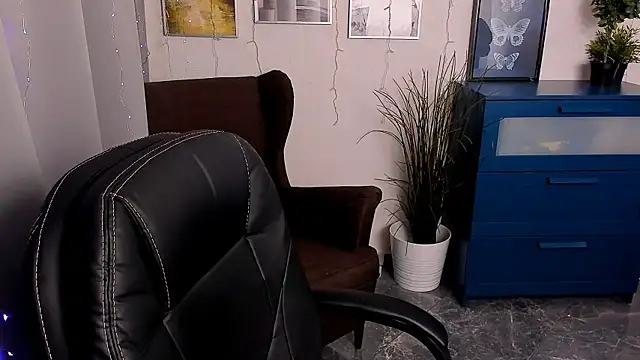 Snapshot of AlicePopsy chatting on March 2, 6:51 pm AlicePopsy online show from March 2, 6:51 pm