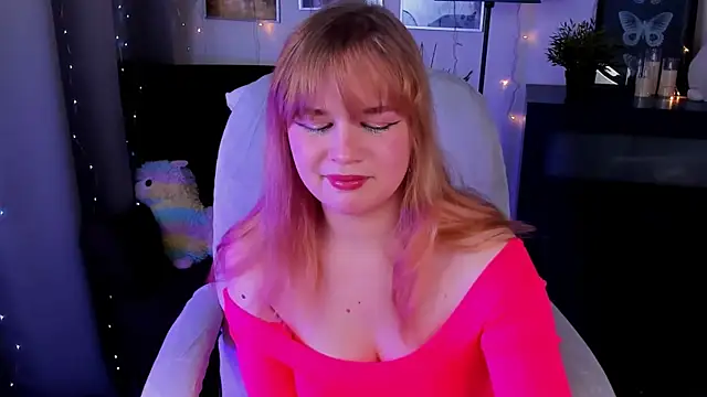 Snapshot of AlicePopsy chatting on December 17, 12:11 pm AlicePopsy online show from December 17, 12:11 pm