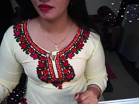 Snapshot of Arushisingh8888 chatting on January 19, 11:25 am Arushisingh8888 online show from January 19, 11:25 am