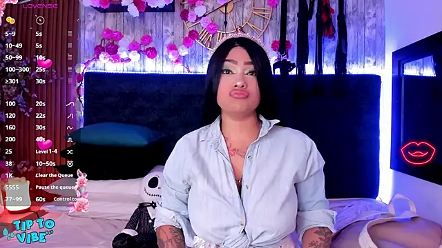 Neko Misaki online show from October 6, 12:02 pm