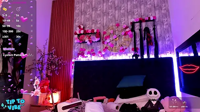 Neko Misaki online show from October 7, 11:40 am