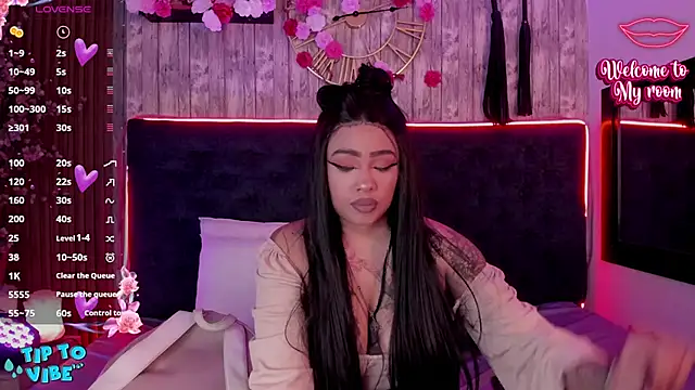 Neko Misaki online show from April 1, 11:00 am