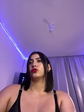 BellaNaye  online show from February 22, 9:56 am