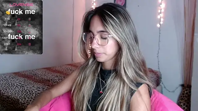 MitchWilson1 online show from October 24, 12:08 am