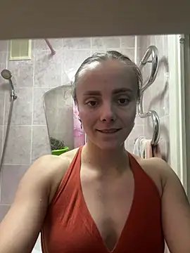 Snapshot of AlisaKissss chatting on December 22, 7:21 pm AlisaKissss online show from December 22, 7:21 pm