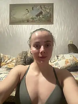 Snapshot of AlisaKissss chatting on February 23, 6:34 pm AlisaKissss online show from February 23, 6:34 pm