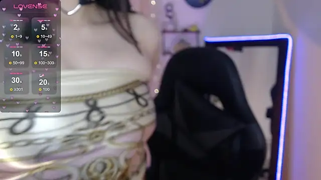 mily thomson b  online show from November 7, 6:08 pm