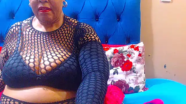 ebonycandy10 online show from November 25, 5:29 am