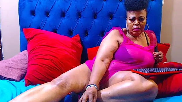 Snapshot of ebonycandy10 chatting on March 2, 8:48 pm ebonycandy10 online show from March 2, 8:48 pm