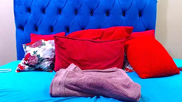 Snapshot of ebonycandy10 chatting on March 18, 2:53 pm ebonycandy10 online show from March 18, 2:53 pm