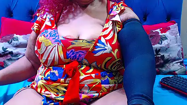ebonycandy10 online show from May 28, 5:38 am