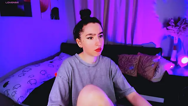 Lily xBabe online show from September 17, 7:32 am