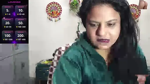Snapshot of Sexy_komolika chatting on January 7, 3:42 am Sexy komolika online show from January 7, 3:42 am