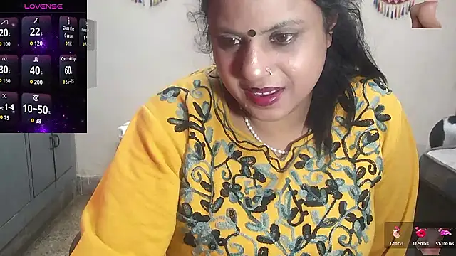 Snapshot of Sexy_komolika chatting on January 9, 3:59 pm Sexy komolika online show from January 9, 3:59 pm
