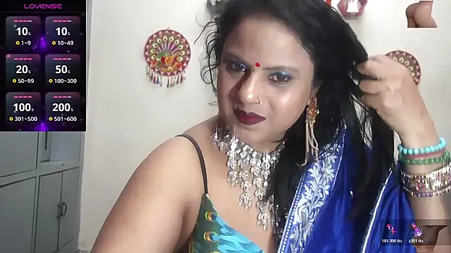 Snapshot of Sexy_komolika chatting on February 5, 12:43 pm Sexy komolika online show from February 5, 12:43 pm