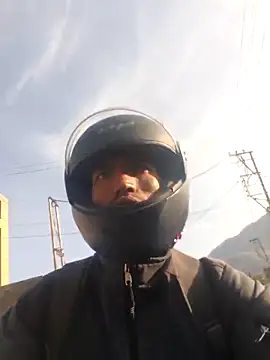 Snapshot of S_ROCKSTAR chatting on March 18, 2:26 am S ROCKSTAR online show from March 18, 2:26 am