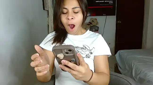 violet leo online show from March 4, 10:27 pm