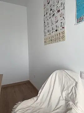 streetdoll online show from February 17, 8:19 am