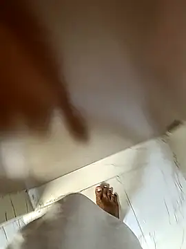 Snapshot of RajeshKumar133476 chatting on February 27, 3:47 am RajeshKumar133476 online show from February 27, 3:47 am