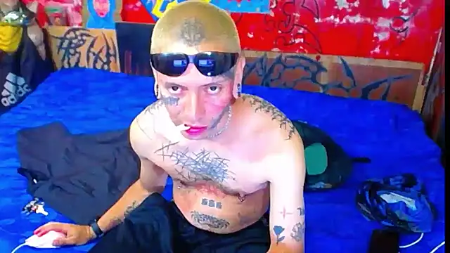 deivid estrada online show from November 7, 4:40 pm