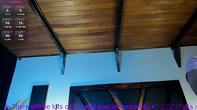 EmiliWilliams online show from April 7, 11:15 pm