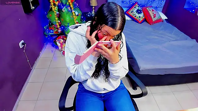 Lana stone  online show from December 13, 3:16 am