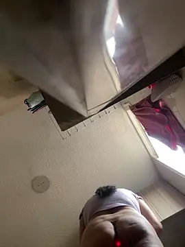 Snapshot of Kym_Owens chatting on March 4, 9:00 pm Kym Owens online show from March 4, 9:00 pm