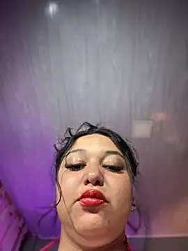 Snapshot of Kym_Owens chatting on October 7, 12:19 am Kym Owens online show from October 7, 12:19 am