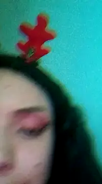 Snapshot of linzeysmith4 chatting on December 20, 8:28 am linzeysmith4 online show from December 20, 8:28 am