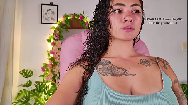 paula brunette online show from April 21, 4:41 am