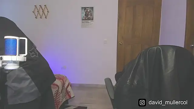 David Brown18 online show from February 1, 1:02 am