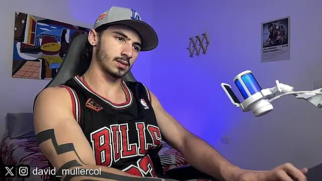 David Brown18 online show from March 22, 2:16 am