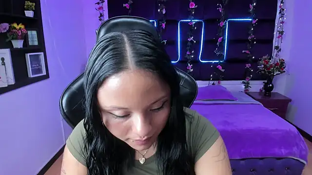 Snapshot of sweelanna__ chatting on February 26, 4:58 am sweelanna online show from February 26, 4:58 am