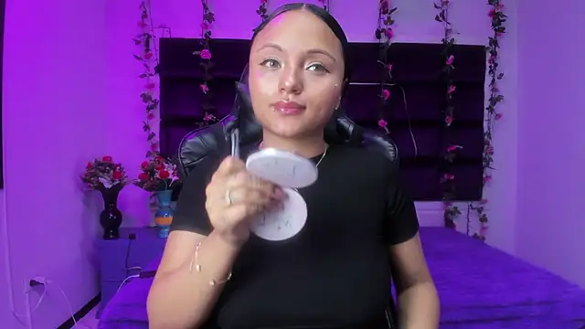 sweelanna   online show from April 11, 1:54 am