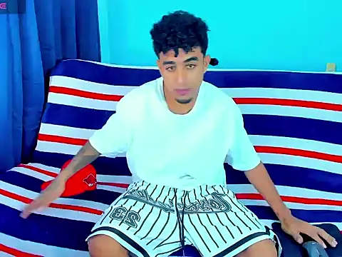 dominic brandd23 online show from September 10, 7:25 pm