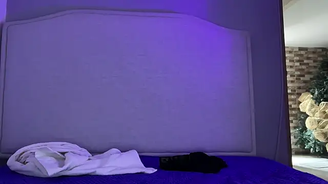 dominic brandd23 online show from November 15, 5:53 pm