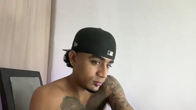 dominic brandd23 online show from February 21, 2:23 am